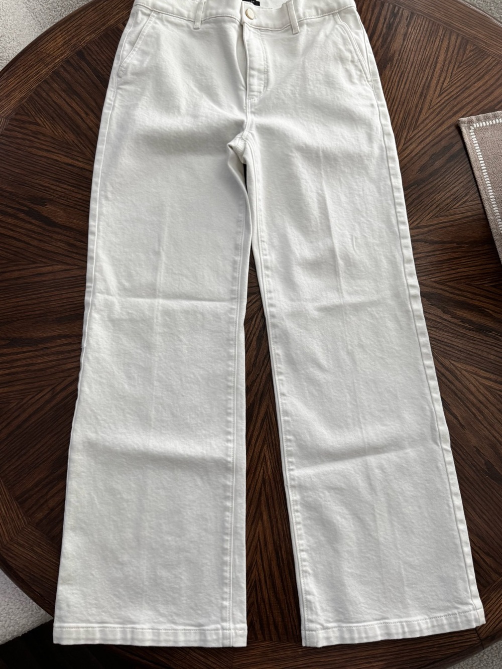 Ann Taylor Mid Rise Wide Leg White Jeans Size 4 Regular - Picture 2 of 5